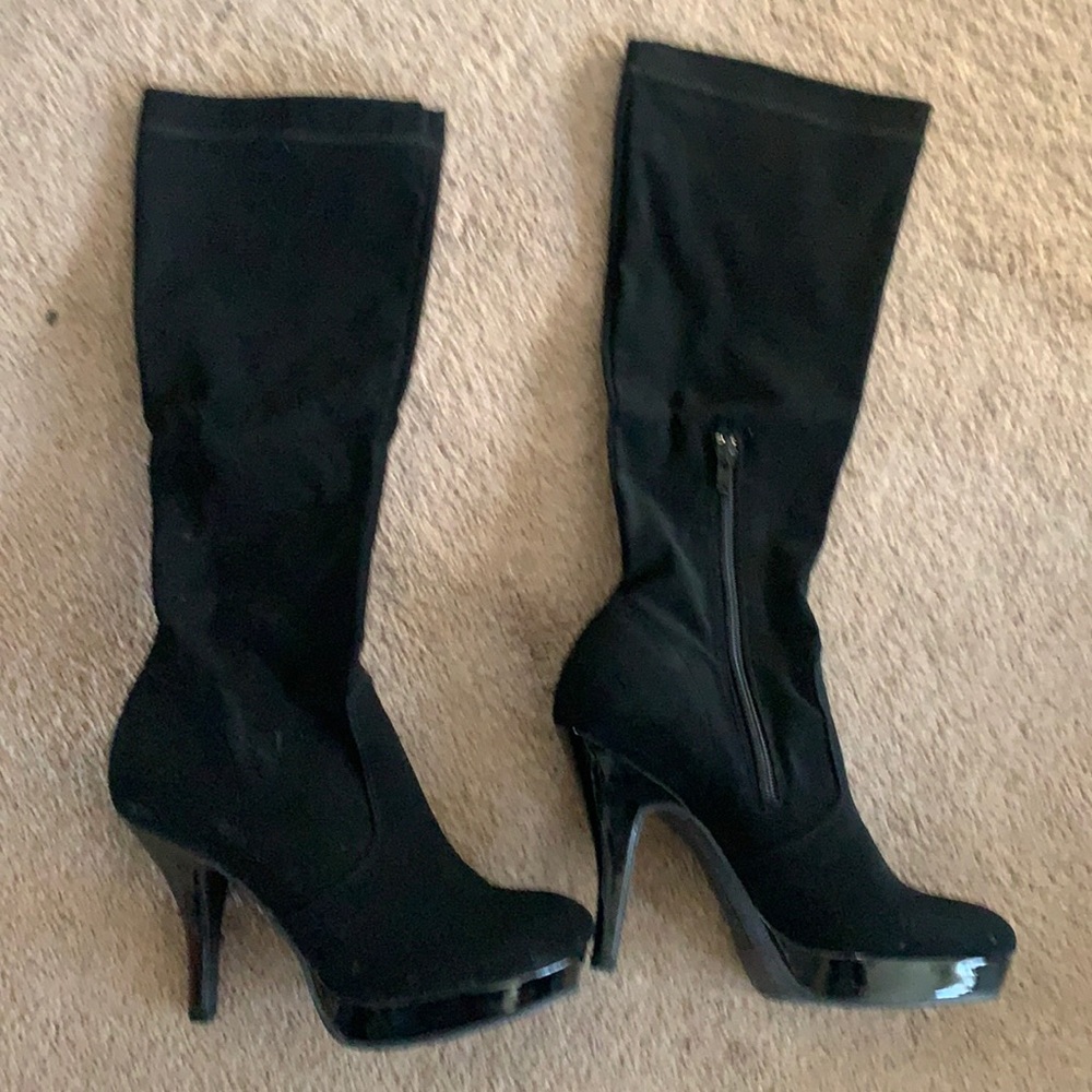 Knee high boots with heel
